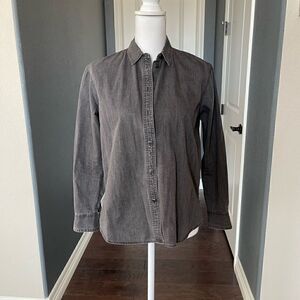 ⭐️3 for $10⭐️ Madewell black gray denim button down shirt